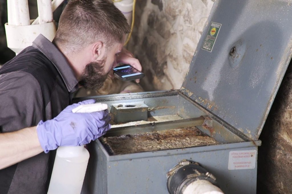 How do grease traps & Interceptors work